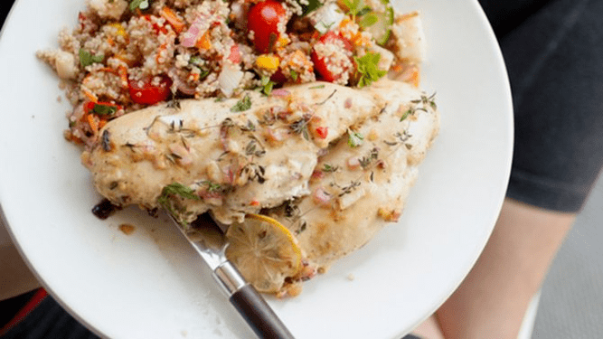 лосос со киноа на протеинска диета