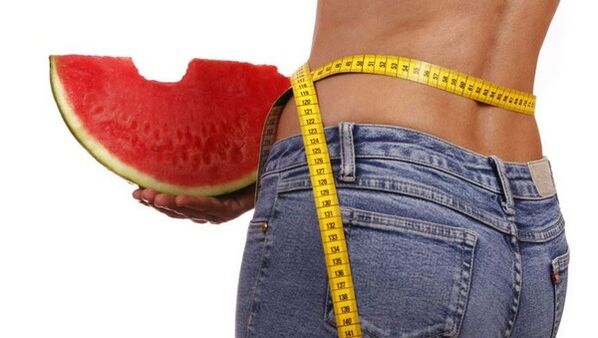 Јадењето лубеници ви помага брзо да изгубите 5 килограми за една недела. 